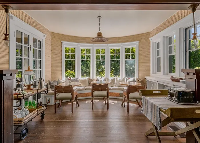 Los Angeles Bed & Breakfasts 