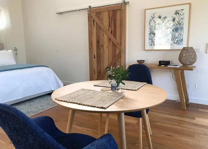 Messmates Luxury Eco Suites