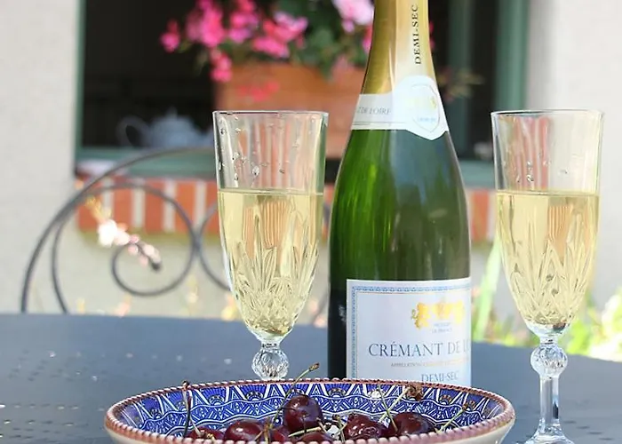 Le Logis Du Pressoir: 18th Century Loire Valley Retreat with Heated Pool