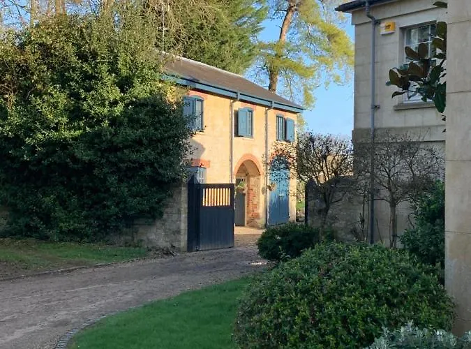 The Old Vicarage, Evenley. Brackley.