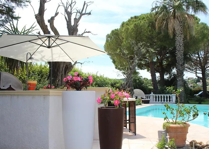 La Villa Topi