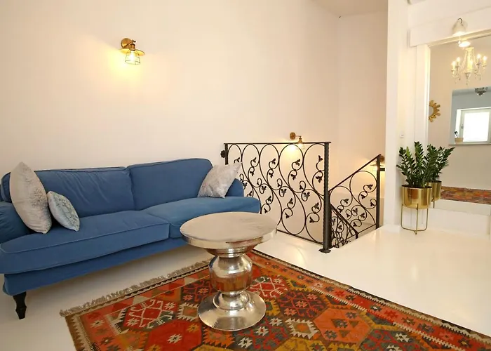 Swan City Apartment & Room