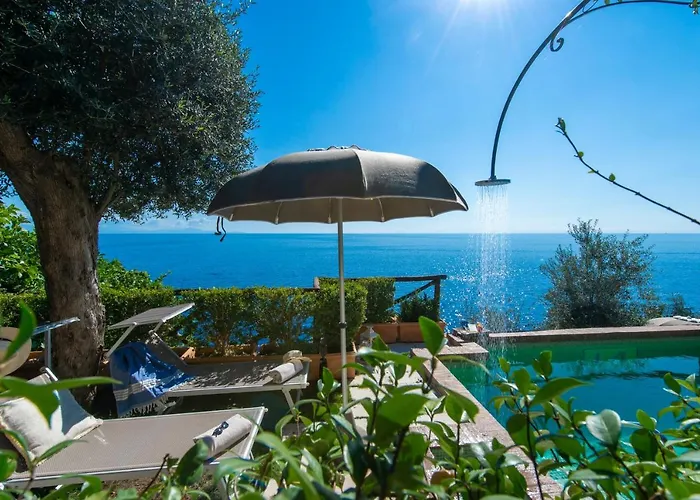 Praiano Bed & Breakfasts 