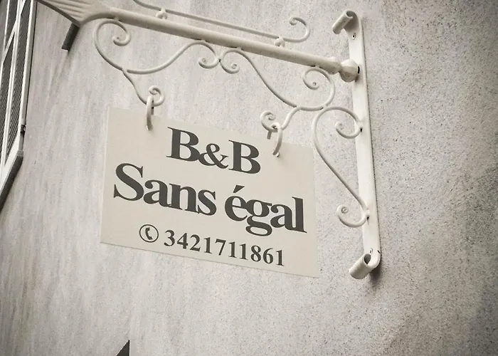 B&B Sans égal, con CAMERE PRIVATE e APPARTAMENTI al PIANO TERRA a Biella
