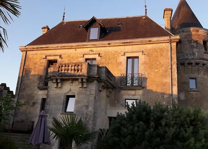 Chateau De La Grave