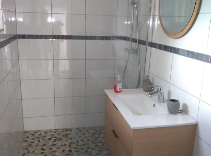 Suite Privee Independant Dans Ancien Pigeonniet