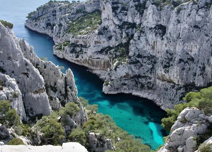 La Ciotat Bed & Breakfasts 