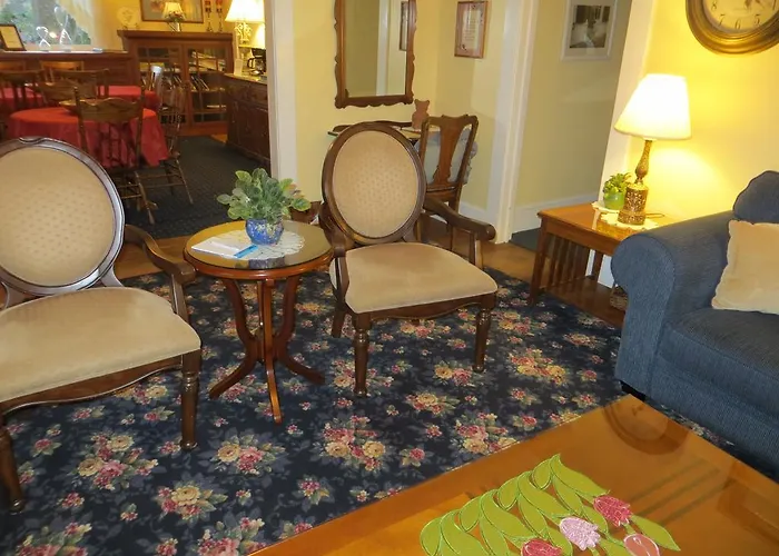 Shady Oaks Country Inn
