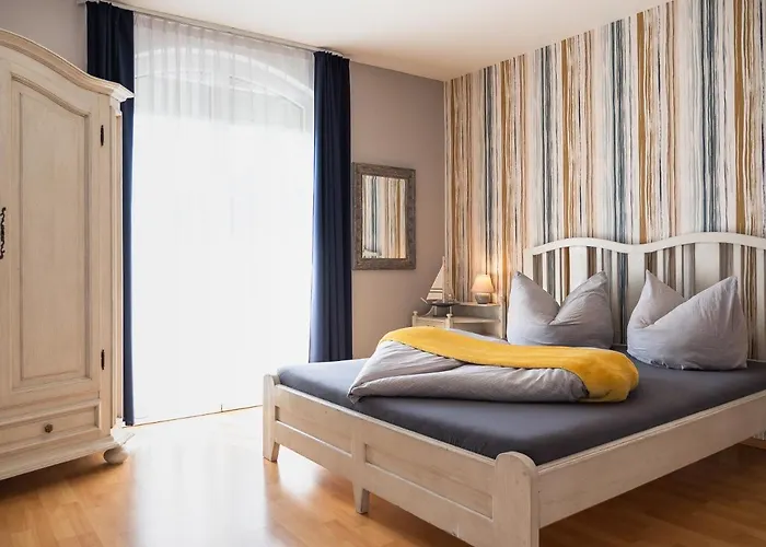 Balatonfured Bed & Breakfasts 