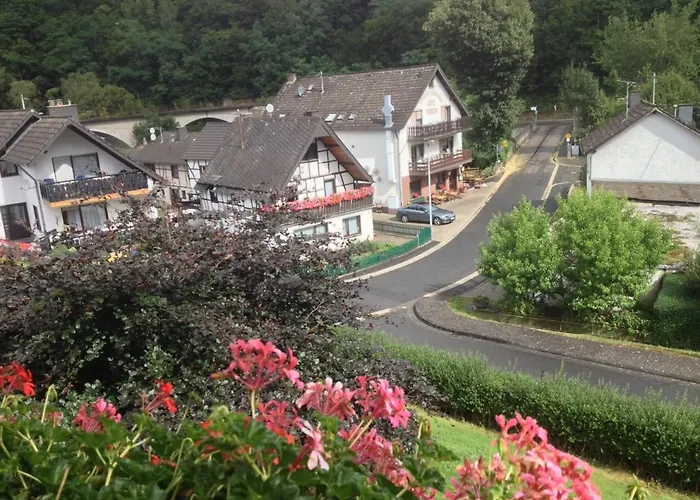 Bed&Breakfast Eifelpension Brueckenschenke