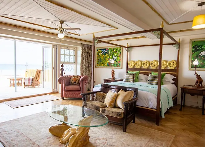 Tolcarne Beach Colonial Restaurant And Rooms