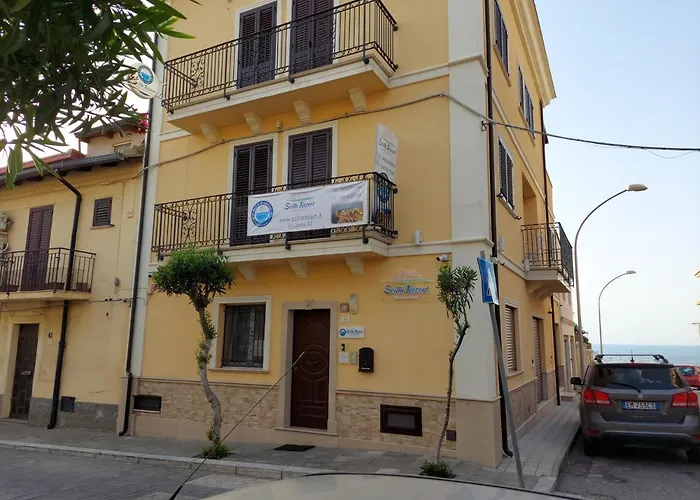 Scilla Bed & Breakfasts 