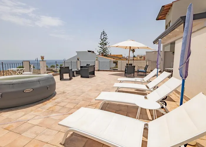 Nizza di Sicilia Bed & Breakfasts 
