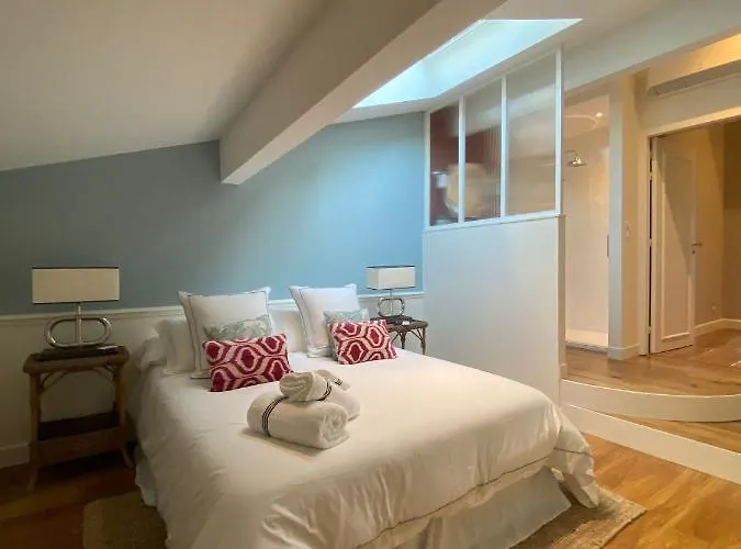 Libourne Bed & Breakfasts 