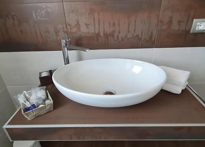 Elements B&B