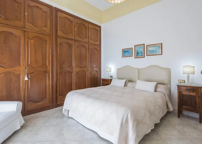 Positano Bed & Breakfasts 