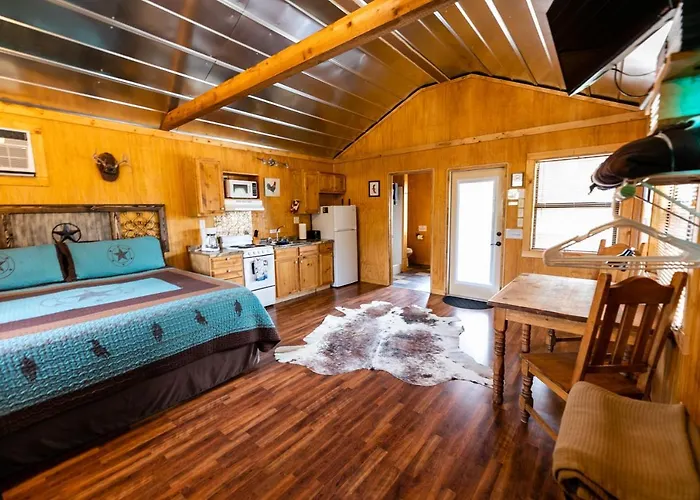 Walnut Canyon Cabins