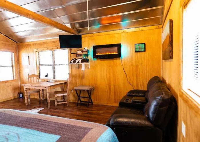 Walnut Canyon Cabins