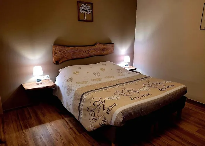 Oupeye Bed & Breakfasts 