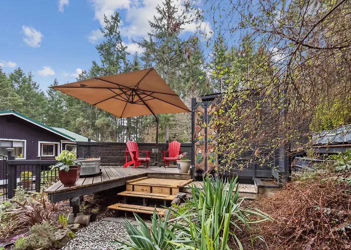 Salt Spring Carriage House B&B