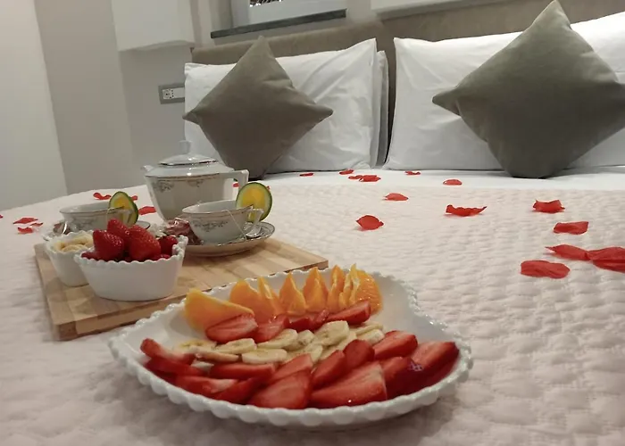 Rosy'S House