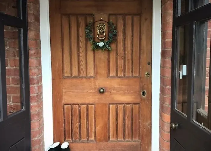 The Old Rectory - Valley View Room In Private Home