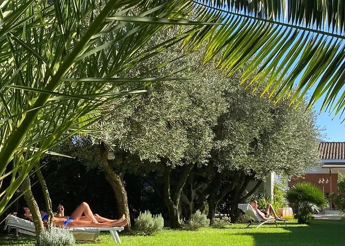 La Casa Rotta