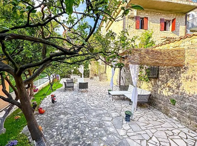 Serenita Stone House