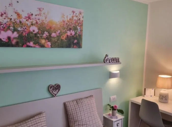 Lalunamia B&B And Holiday Apartment