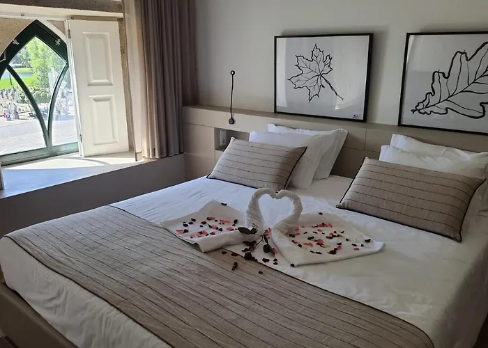 Camoes Apartments