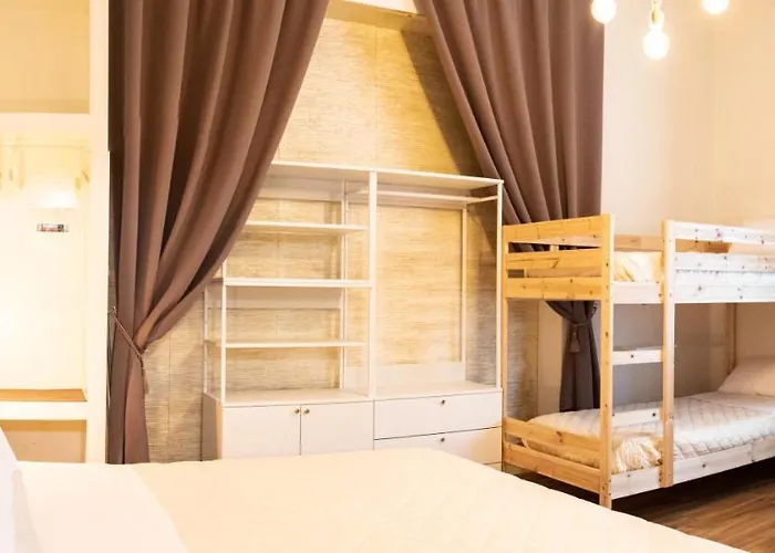 Cairoly Rooms'