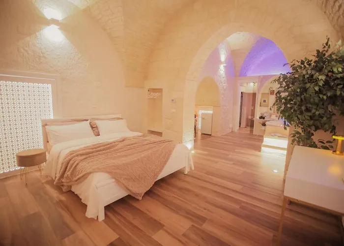 Malely Suite con Jacuzzi Privata - Martina Franca
