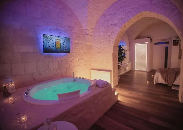 Malely Suite con Jacuzzi Privata - Martina Franca