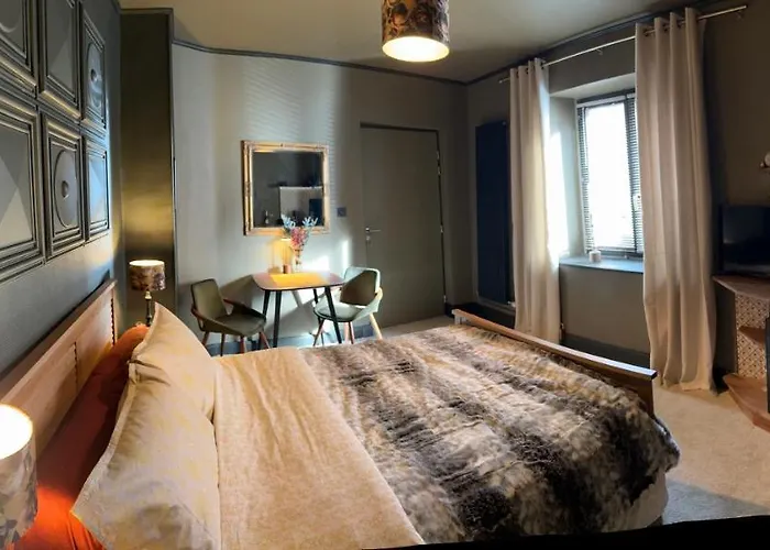 La Chambre Des Trois Eglises