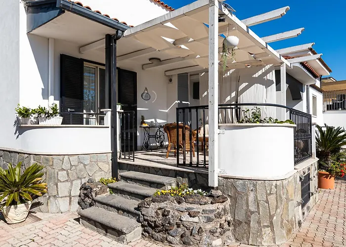 B&B Vesuvian Stone