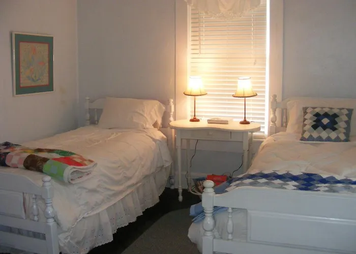 Glen Rose Bed & Breakfasts 