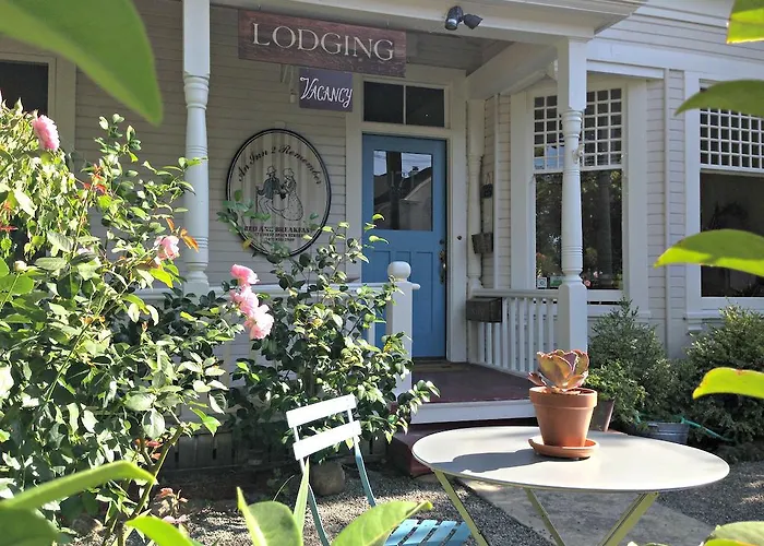 Santa Rosa Bed & Breakfasts 