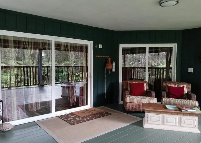 Aloha Crater Lodge