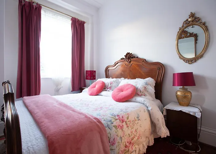 Dawson Place, Juliette'S Bed And Breakfast