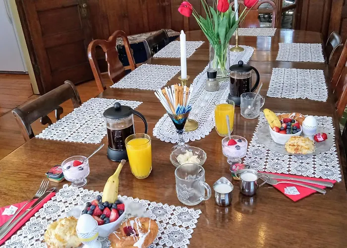 Gananoque Bed & Breakfasts 
