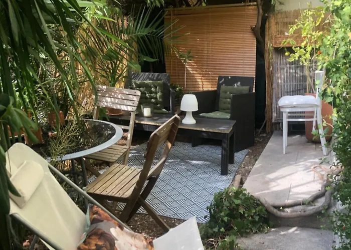 Charmante Chambre Privee 5/10 Mn Du Centreville/Port-Jardin/Parking
