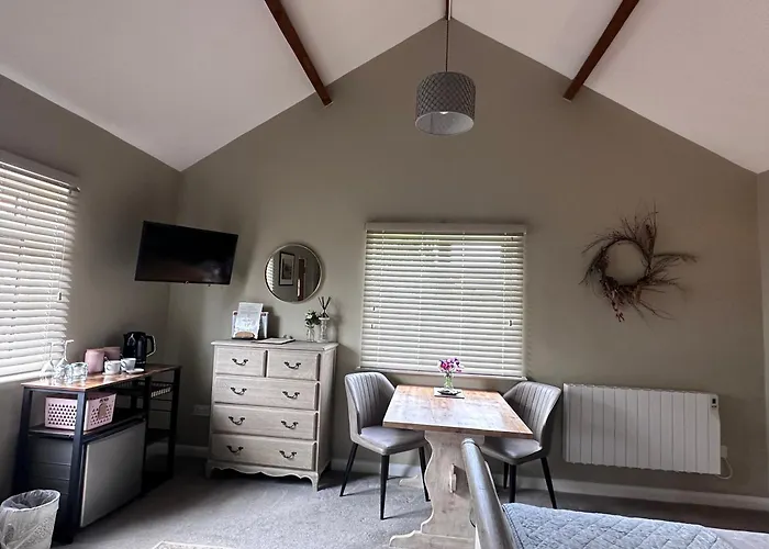 White House Farm - Beautiful Self Contained Courtyard Rooms