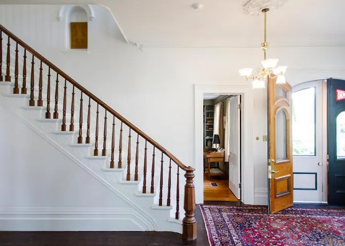 Woodbourne Inn