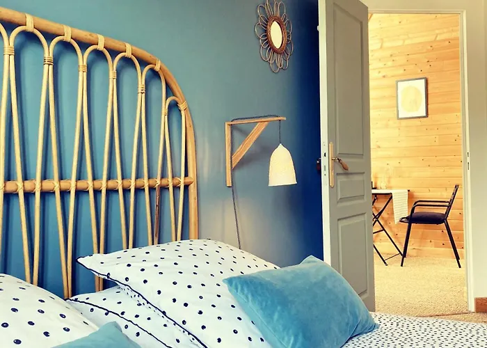 Dinan Bed & Breakfasts 