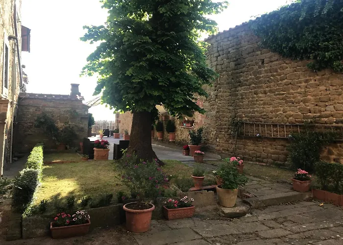 Camera Romantica Con Giardino In Dimora Storica - B&B Palazzo Robicci