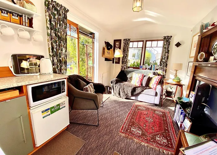 Ah House City B&B Nelson