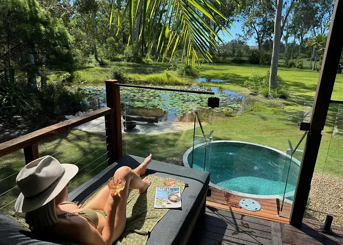 Lake Weyba Cottages Noosa