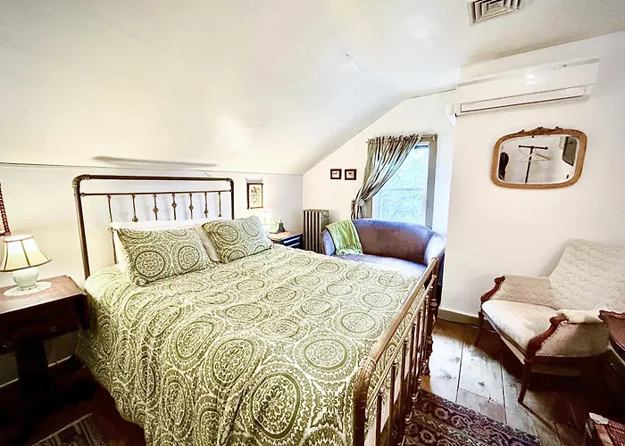 West Point Bed & Breakfasts 