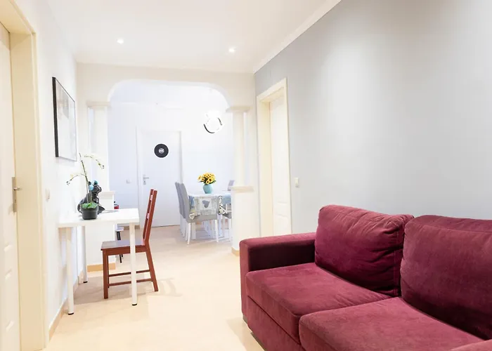 Vinyl Flat Bed & Breakfast - Rooms