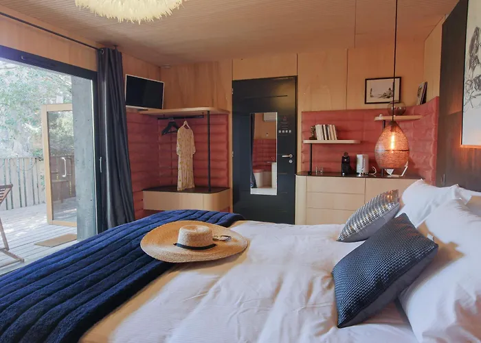 Bien Loin D'Ici Spa B&B